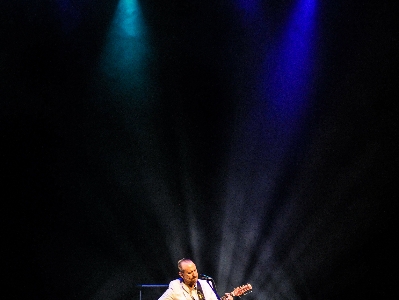 colin-hay-finding-my-dance-tour-2013-3